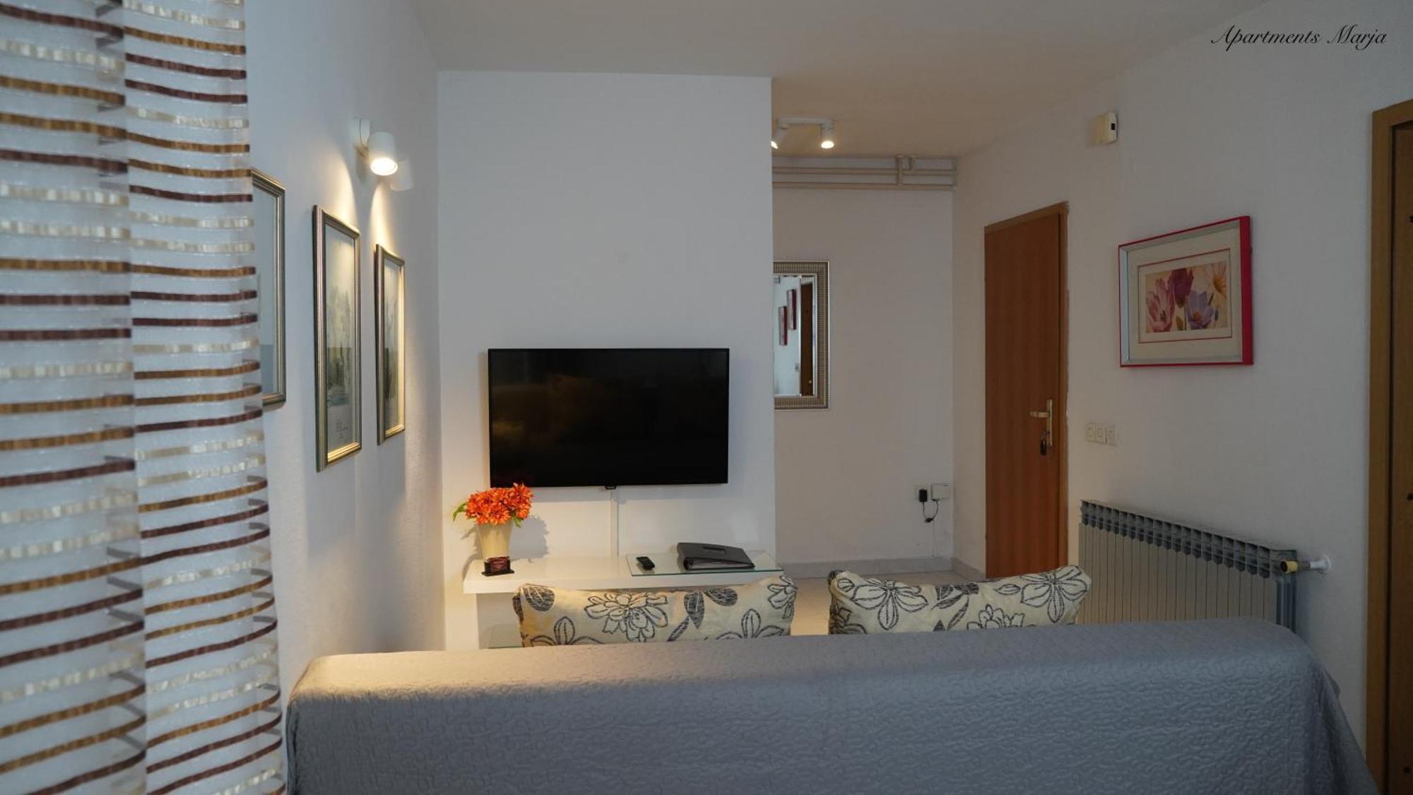 Apartments Marja Nijvice Zewnętrze zdjęcie